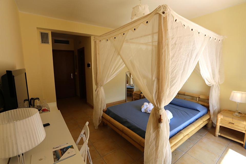 Le Saline Resort Saline Joniche Esterno foto